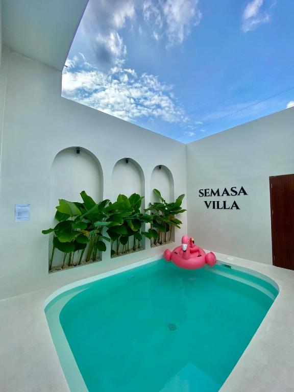 Semasa Villa Hero